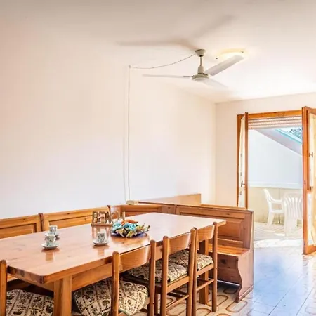 Beautiful And Well-equipped Flat For Four Apartament Bibione